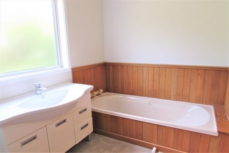 Photo of property in 67 Percy Dyett Drive, Karori, Wellington, 6012