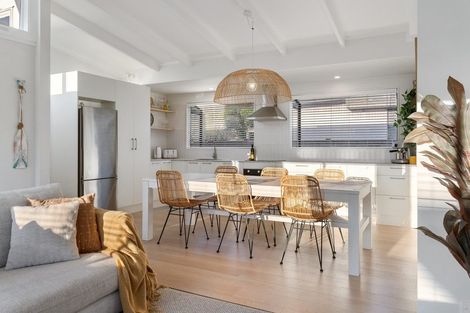 Photo of property in 1209 Papamoa Beach Road, Papamoa Beach, Papamoa, 3118