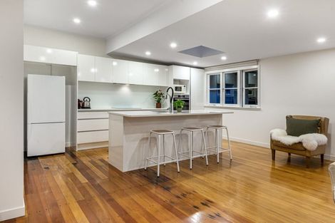 Photo of property in 43 Aramoana Avenue, Devonport, Auckland, 0624