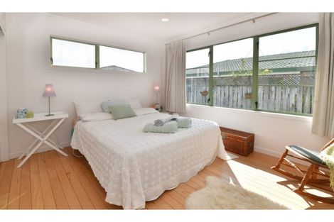 Photo of property in 2/10 Ross Crescent, Orewa, 0931