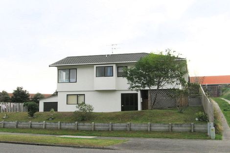 Photo of property in 73 Queens Road, Waikanae Beach, Waikanae, 5036