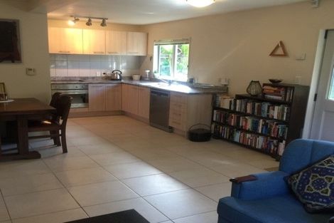 Photo of property in 3/4a Corrella Road, Belmont, Auckland, 0622