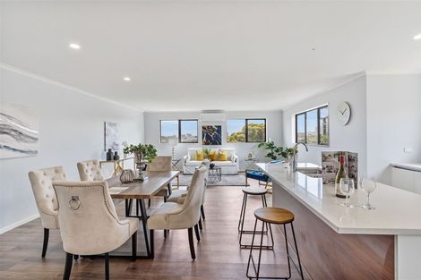 Photo of property in 18a Orams Road, Hillpark, Auckland, 2102