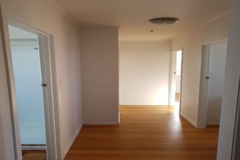 Photo of property in 176 Beach Haven Road, Beach Haven, Auckland, 0626