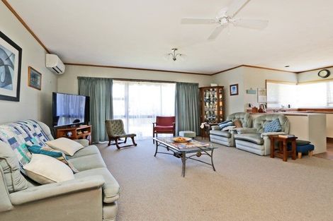 Photo of property in 49a Church Road, Taradale, Napier, 4112