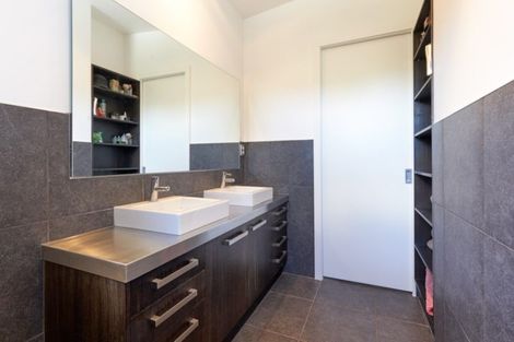 Photo of property in 6 Te Roera Drive, Taradale, Napier, 4112