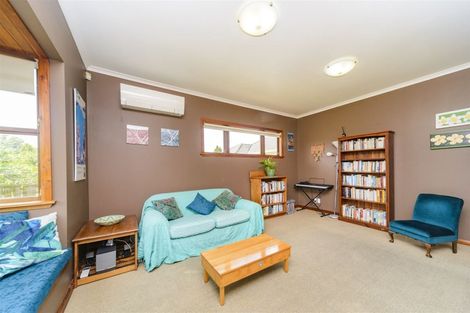 Photo of property in 11 Park Road, West End, Palmerston North, 4412