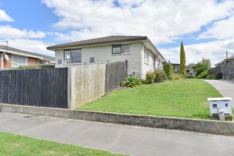 Photo of property in 1/5 James Condon Place, Redwood, Christchurch, 8051
