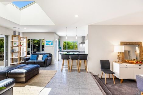 Photo of property in 12 Orne Street, Torbay, Auckland, 0630