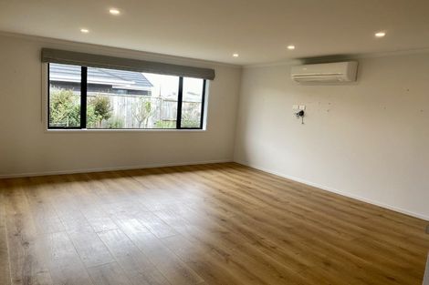 Photo of property in 14 Kahukaka Road, One Tree Point, 0118