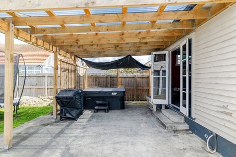 Photo of property in 84 Vogel Street, Roslyn, Palmerston North, 4414