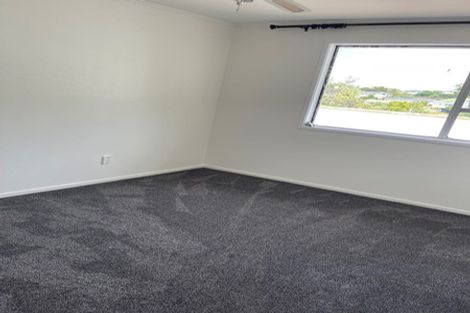 Photo of property in 31 Sequoia Place, Sunnynook, Auckland, 0620