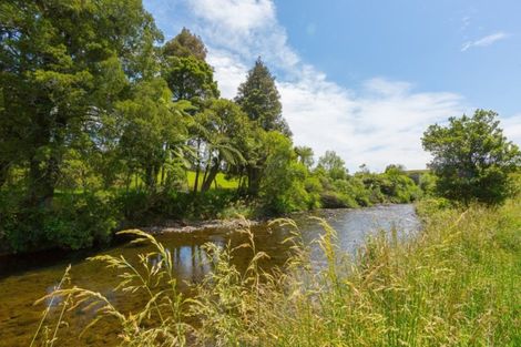 Photo of property in 37 Allan Road, Burgess Park, New Plymouth, 4371