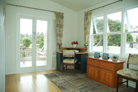 Photo of property in 28 James Mcleod Road, Shelly Beach, Helensville, 0874