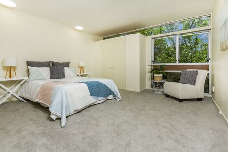 Photo of property in 51 Gladstone Road, Northcote, Auckland, 0627