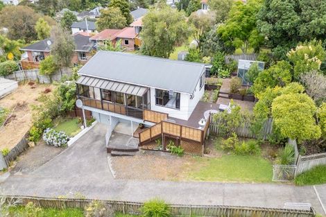 Photo of property in 2/48 Hogans Road, Glenfield, Auckland, 0629
