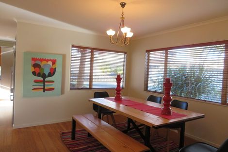 Photo of property in 15 Oakway Drive, Schnapper Rock, Auckland, 0632