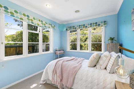 Photo of property in 54 Collins Avenue, Tawa, Wellington, 5028