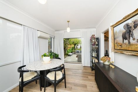 Photo of property in 20 Epsom Road, Hokowhitu, Palmerston North, 4410