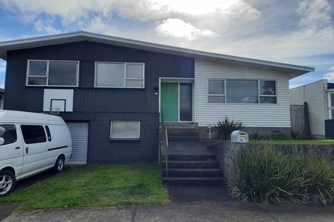 Photo of property in 27 Rospeath Crescent, Spotswood, New Plymouth, 4310