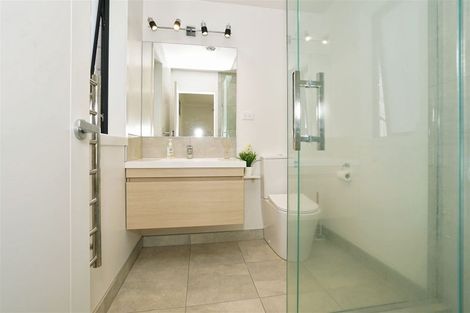 Photo of property in 2 Faber Place, Rototuna North, Hamilton, 3210