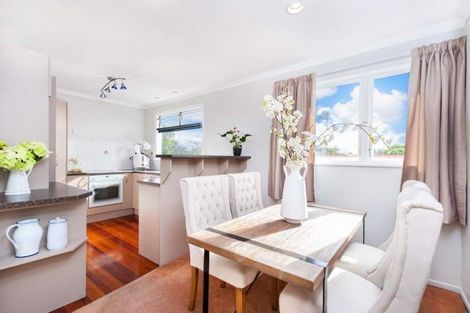 Photo of property in 5 Trengove Place, West Harbour, Auckland, 0618