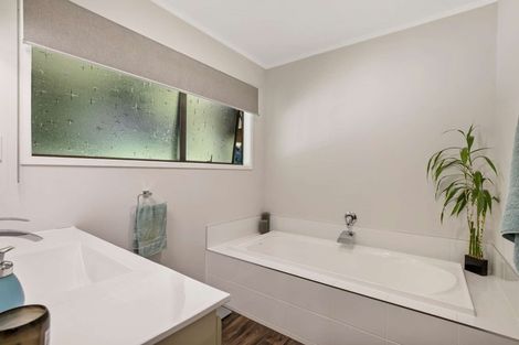 Photo of property in 90a Victoria Avenue, Waiuku, 2123