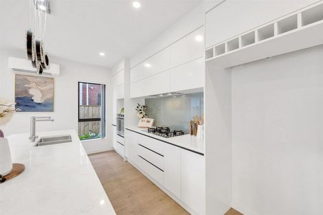 Photo of property in 6 Hinoki Way, Flat Bush, Auckland, 2019