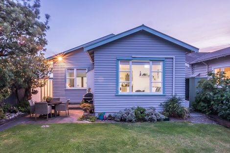 Photo of property in 23 Resolution Street, Lyall Bay, Wellington, 6022