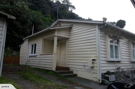 Photo of property in 120 Shakespeare Road, Bluff Hill, Napier, 4110