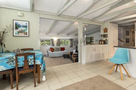 Photo of property in 19 Sandy Bay Road, Black Rock, Picton, 7282