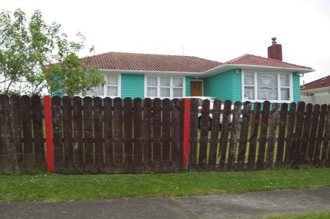 Photo of property in 14 Mariner Street, Mangere, Auckland, 2022