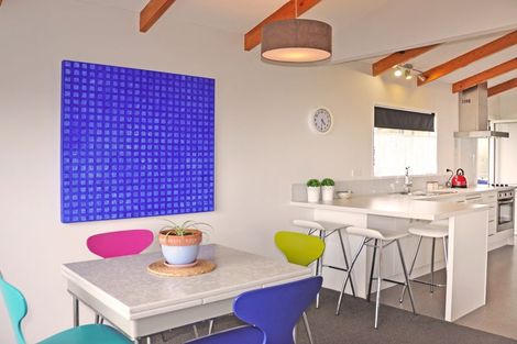 Photo of property in 9 Barrier View Road, Leigh, 0985