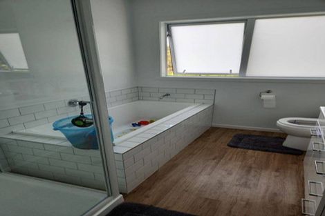 Photo of property in 7a Suffolk Place, Cannons Creek, Porirua, 5024