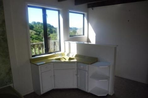 Photo of property in 1 Landing Road, Titirangi, Auckland, 0604