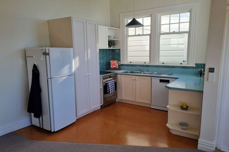 Photo of property in 35a Grant Road, Thorndon, Wellington, 6011