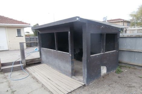 Photo of property in 111 Wainoni Road, Avondale, Christchurch, 8061