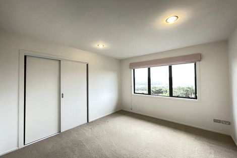 Photo of property in 114 Kittiwake Drive, Schnapper Rock, Auckland, 0632