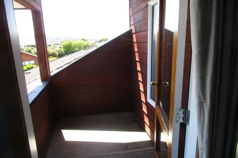 Photo of property in 25 Molyneux Close, Whitby, Porirua, 5024