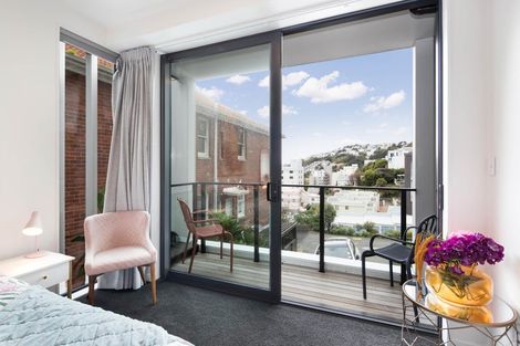 Photo of property in 1/18 Oriental Terrace, Oriental Bay, Wellington, 6011