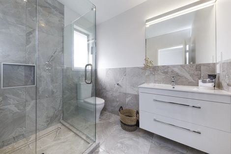 Photo of property in 108a Roberts Line, Kelvin Grove, Palmerston North, 4414