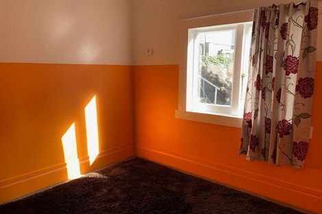 Photo of property in 75 Todman Street, Brooklyn, Wellington, 6021