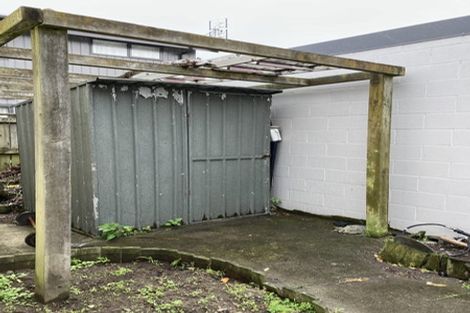 Photo of property in 32 Glamis Avenue, Strathmore Park, Wellington, 6022