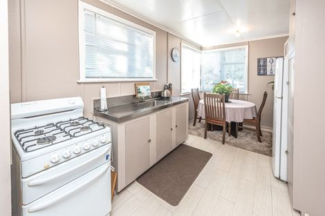 Photo of property in 51 Kowhai Street, Castlecliff, Whanganui, 4501