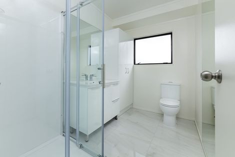 Photo of property in 1/41 Sabulite Road, Kelston, Auckland, 0602