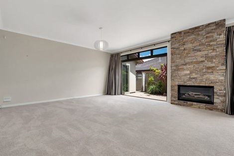 Photo of property in 1 Tarn Close, Pyes Pa, Tauranga, 3112