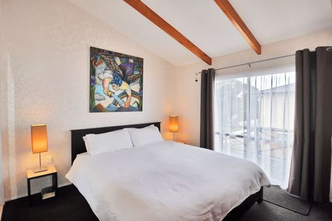 Photo of property in 9 Barrier View Road, Leigh, 0985