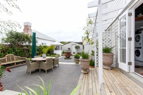 Photo of property in 12 Weymouth Street, New Plymouth, 4310