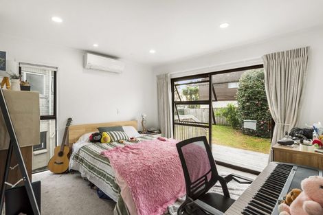 Photo of property in 3 Trevone Place, Forrest Hill, Auckland, 0620