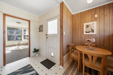 Photo of property in 70 Franklyn Road, Tawa, Wellington, 5028